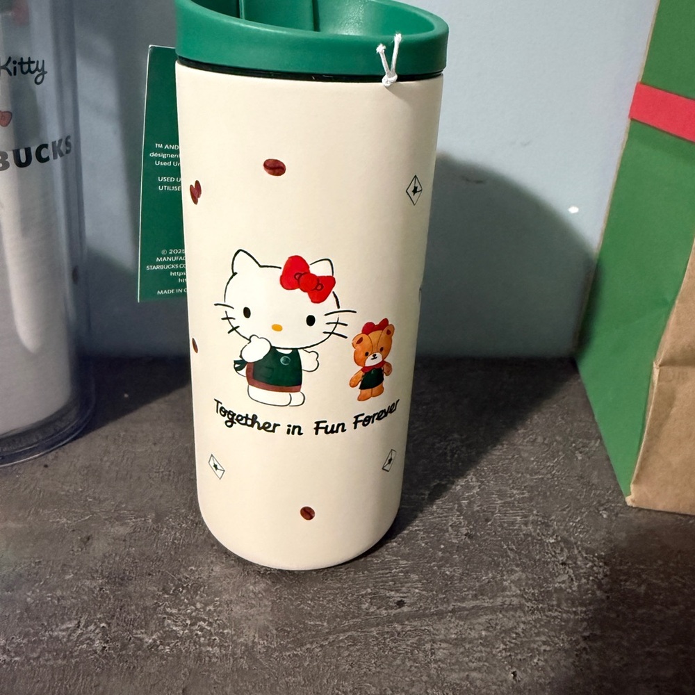 Hello Kitty Travel Mug with Green Lid